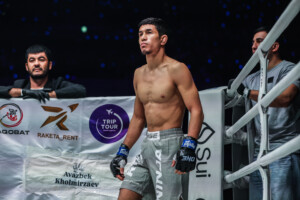 14 Yuya Wakamatsu vs Avazbek Kholmirzaev OS1 21