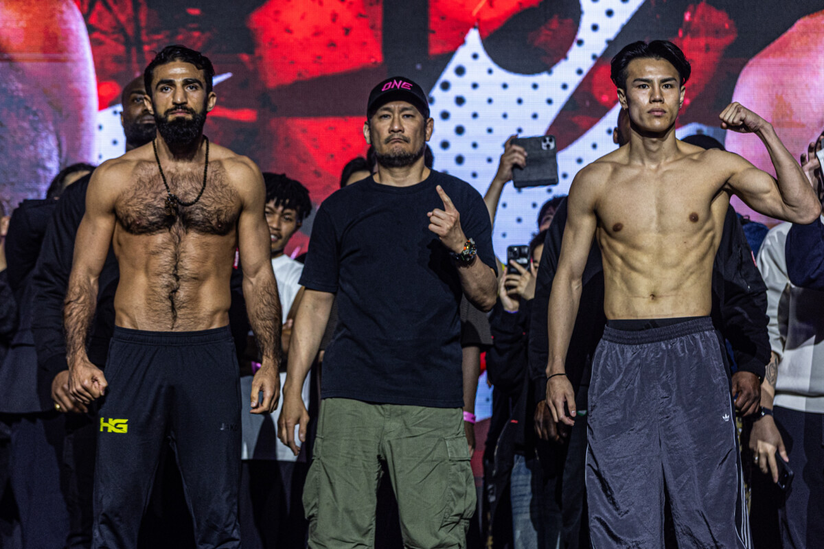 Ceremonial Weigh Ins and Faceoffs OS1 (130)