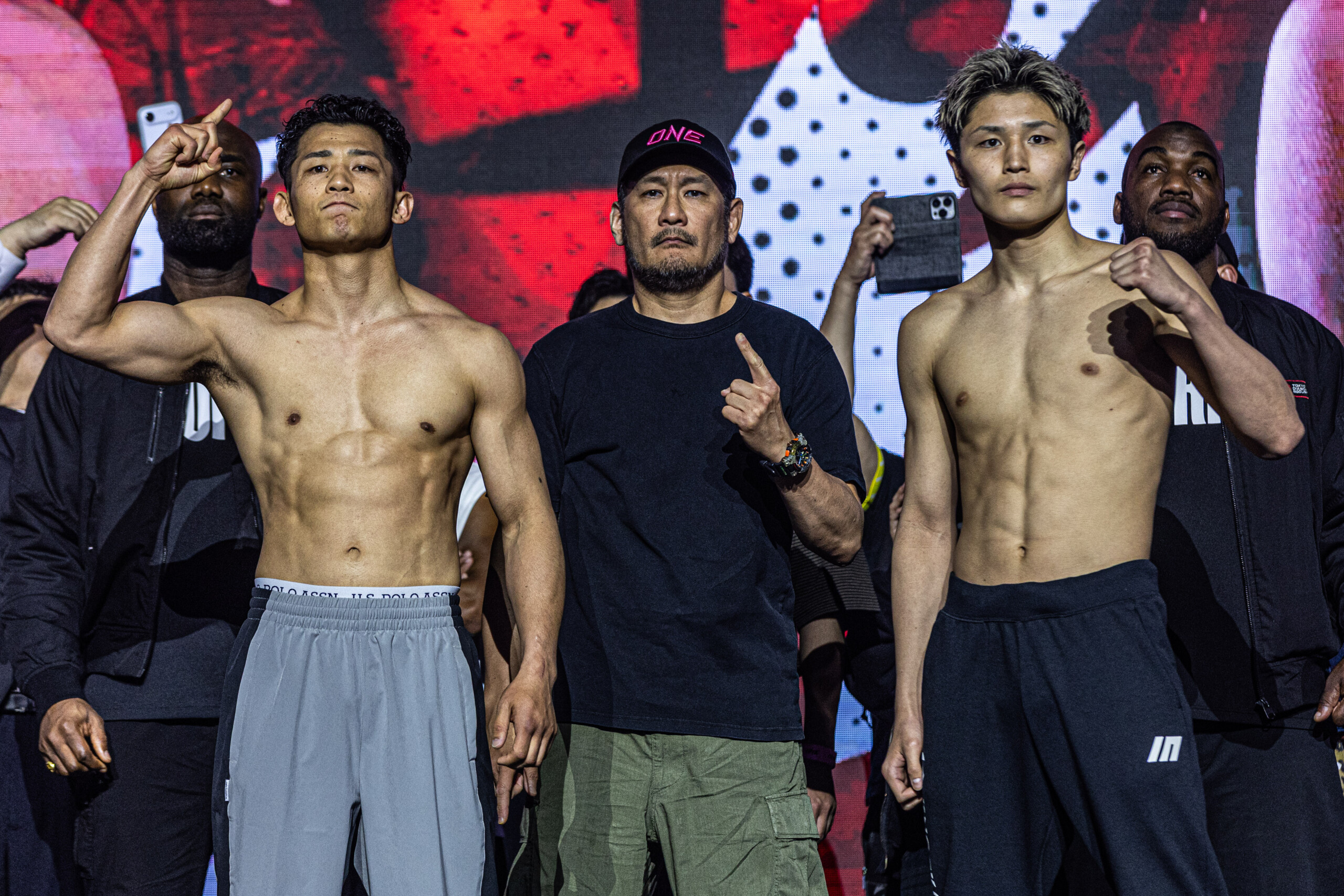Ceremonial Weigh Ins and Faceoffs OS1 (134)