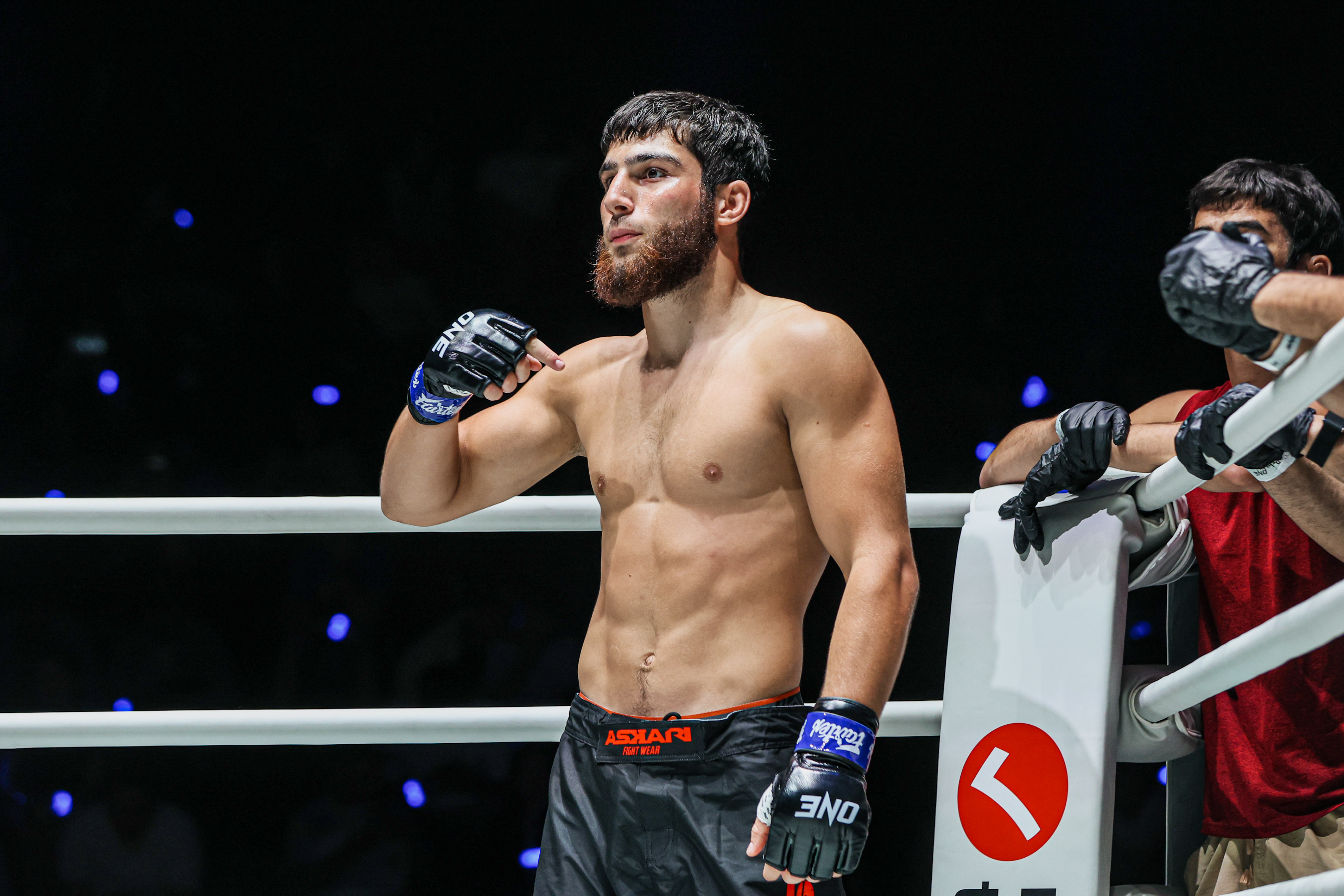 OFN42_08_ChaseMann_vs_DzhabirDzhabrailov 44.jpg