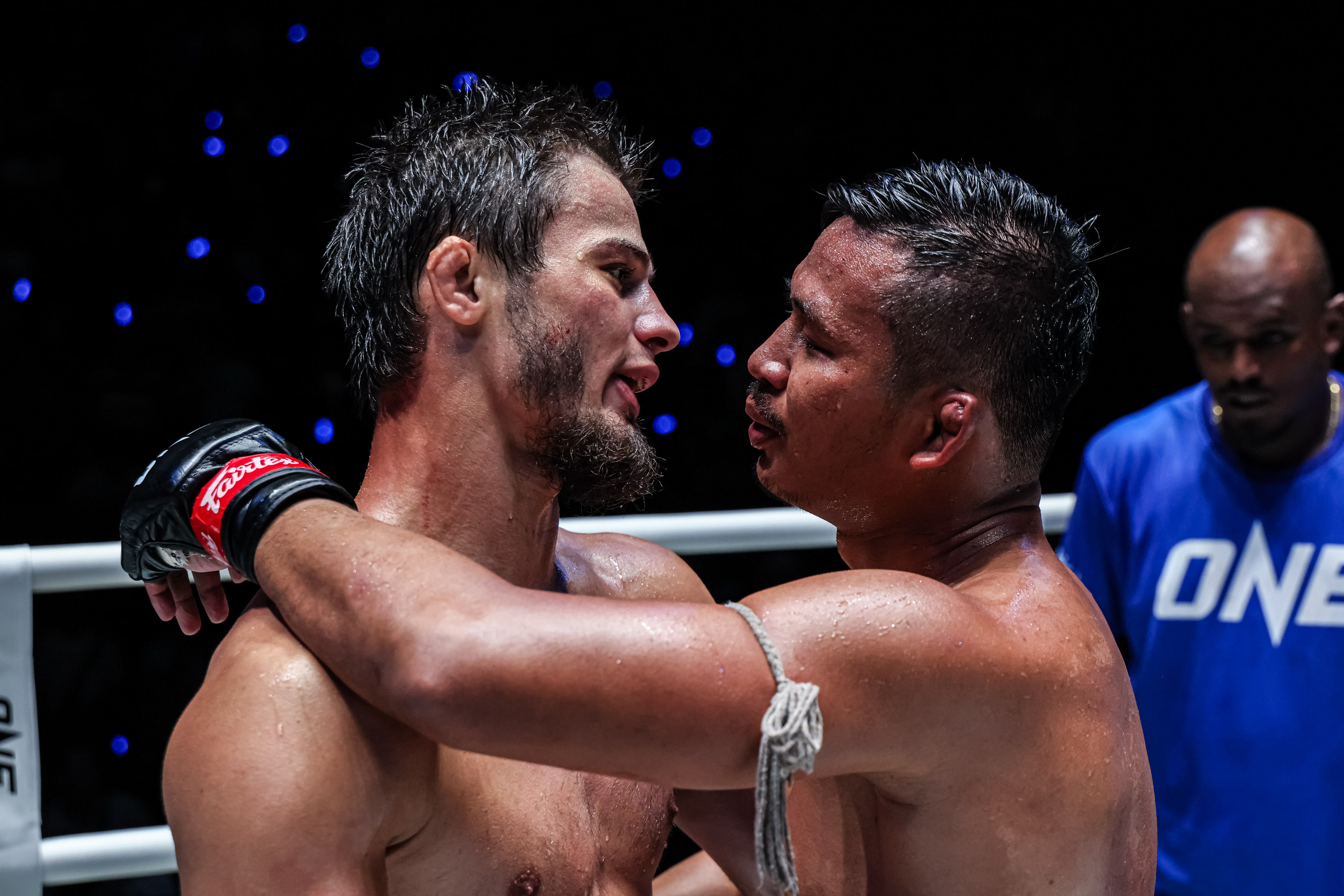 OL154_02_Superlek vs Abdulla Dayakaev_44.jpg