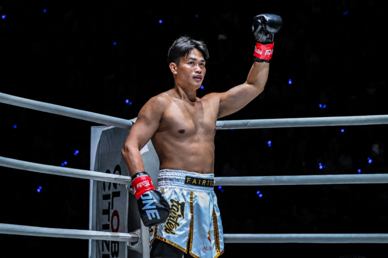 OL68 Petchtanong vs Alaverdi Ramazanov 25 scaled_Edited