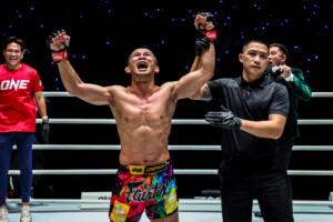 04 Nong O vs Kongthoranee TIC20 01