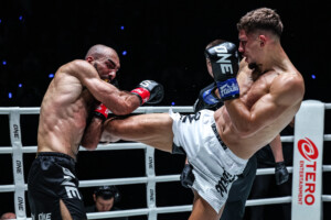 13_Mamuka Usubyan VS Enzo Kartoum_OL158_08