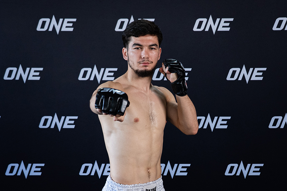 อัสลามจอน ออร์ติคอฟ ซ้อมโชว์ฟิตในกิจกรรม Open Workout