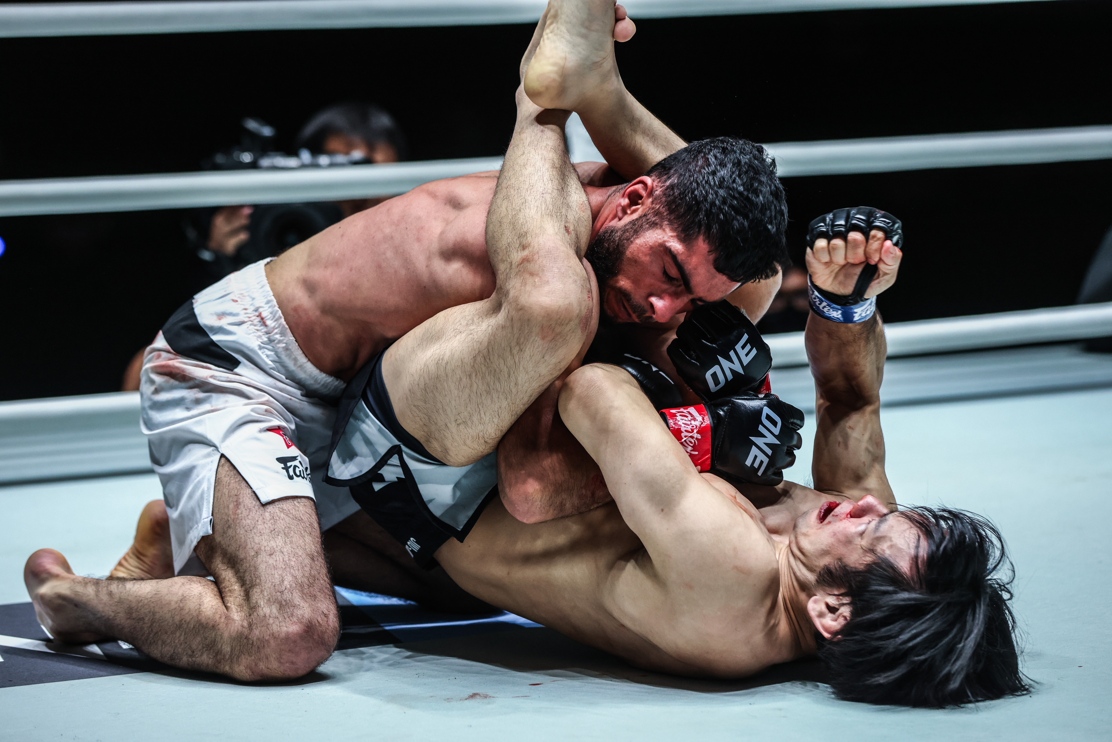 OFN44_03_KarenGhazaryan_VS_HisashiEzaki 42.jpg