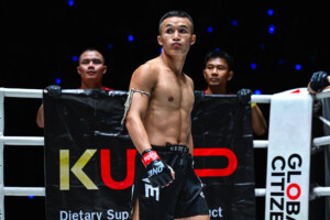 OL158_14 Maisangkum VS Petnamkhong 32