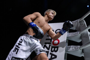 05 Jonathan Di Bella vs Zhang Peimian TLC22 44