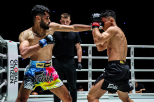 13 Watcharaphon VS Akram Hamidi OL164 2