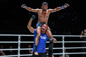 13 Watcharaphon VS Akram Hamidi OL164 20