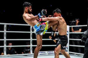 13 Watcharaphon VS Akram Hamidi OL164 6
