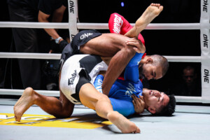 OL161_06 Phatiphan Arthinkong vs J Han Tan_06