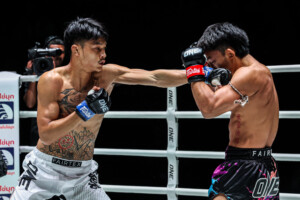 OL161_12_Tonglampoon vs Petsangwan_10