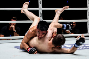 TIC21_04_Joshua Pacio vs Mansur Malachiev_04