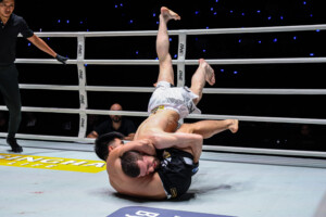 TIC21_04_Joshua Pacio vs Mansur Malachiev_30