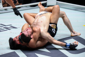 TIC21_04_Joshua Pacio vs Mansur Malachiev_40