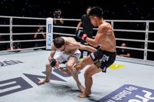 TIC21_04_Joshua Pacio vs Mansur Malachiev_41