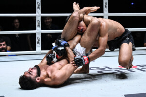 04 Batochir Batsaikhan vs Mirmehti Miriyev_OL166 16