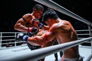 04 Kyaw Swar Win vs Komawut TIC27 12