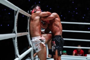 04 Kyaw Swar Win vs Komawut TIC27 33