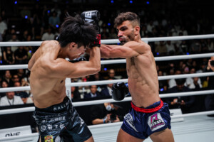 07 Kaito vs Mohammad Siasarani ONE Samurai 2 5
