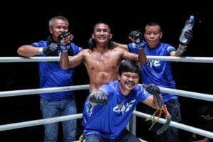13 Dedduanglek vs Kongsuk OL168 11