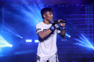 OL166_14_ Khunpon_vs_Panpadej 1