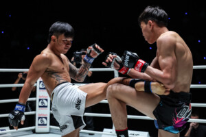 OL166_14_ Khunpon_vs_Panpadej 11