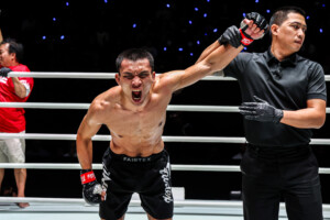 05 Petmuangsri vs Gregor Thom TIC29 6