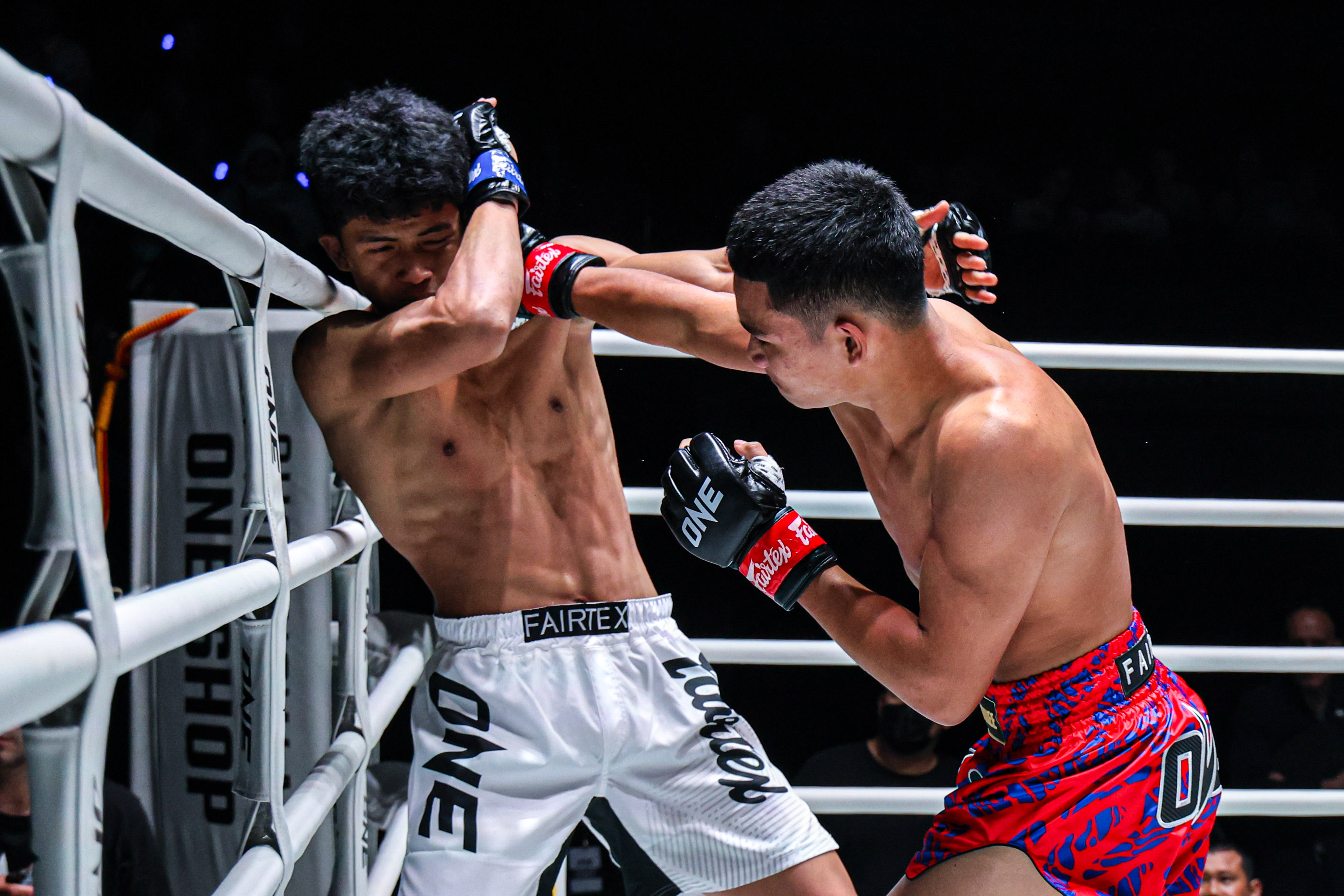 OL172_12_Nuapayak VS Suajan_08.jpg