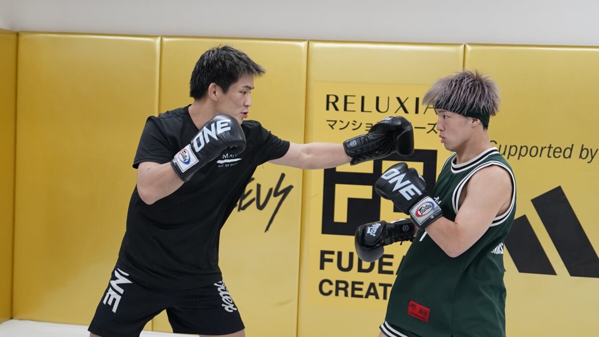 Yuki Yoza and Toki Tamaru put in rounds together at Team Vasileus