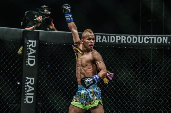 Wang Junguang defeats Federico Roma at ONE DAWN OF VALOR DA D4X_1630 600x399