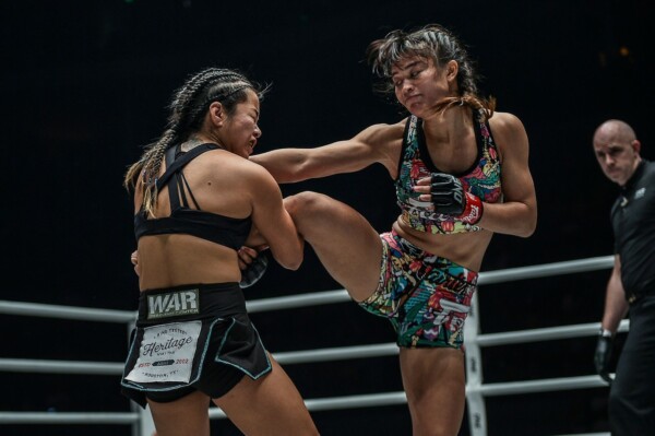 Stamp Fairtex defeats Bi Nguyen at ONE MASTERS OF FATE D4X_1578 600x399
