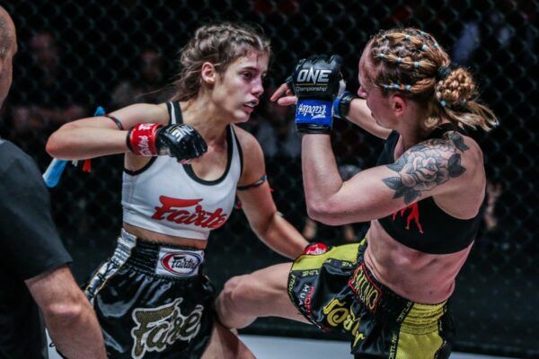 Anne Line Hogstat defeats Alma Juniku ONE FIRE FURY DC DUX_1334 600x400