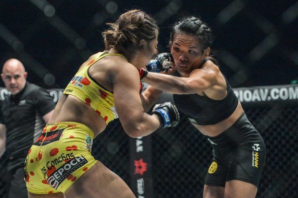 Tiffany Teo defeats Ayaka Miura ONE KING OF THE JUNGLE AC 6218 600x399