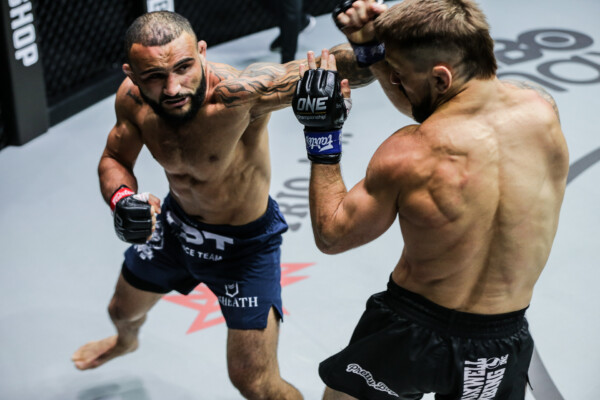 John Lineker Troy Worthen 1920X1280 ONE on TNT III 31 600x400