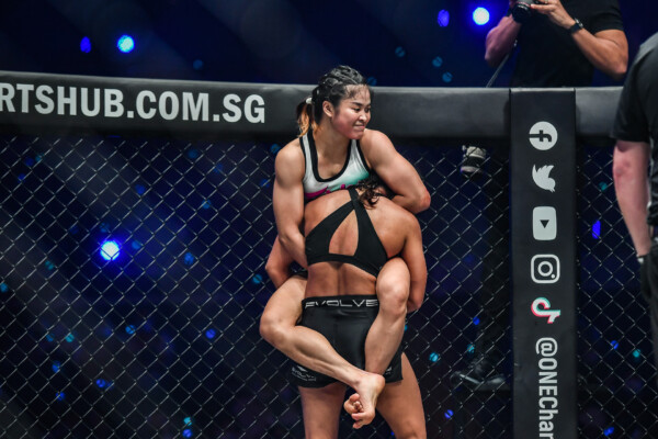 Stamp Ritu Phogat WINTERWARRIORS 1920X1280 69 600x400