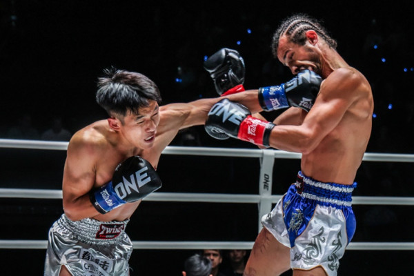 霍小龙 KO 马吉德 卡利米
