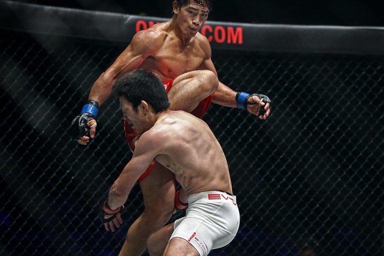 Eduard Folayang knocks out Shinya Aoki in SIngapore