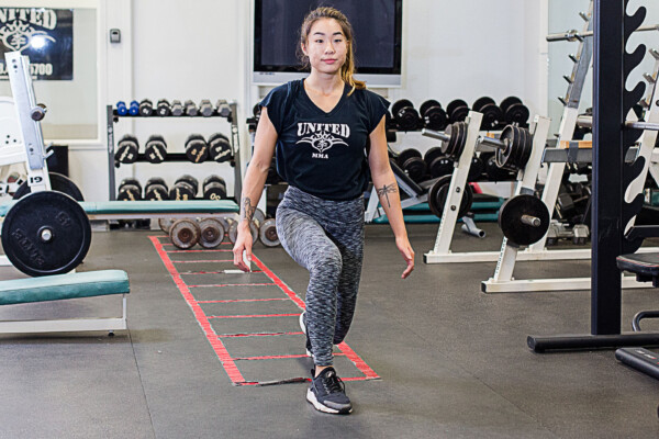 Angela-Lee-Jumping-lunges