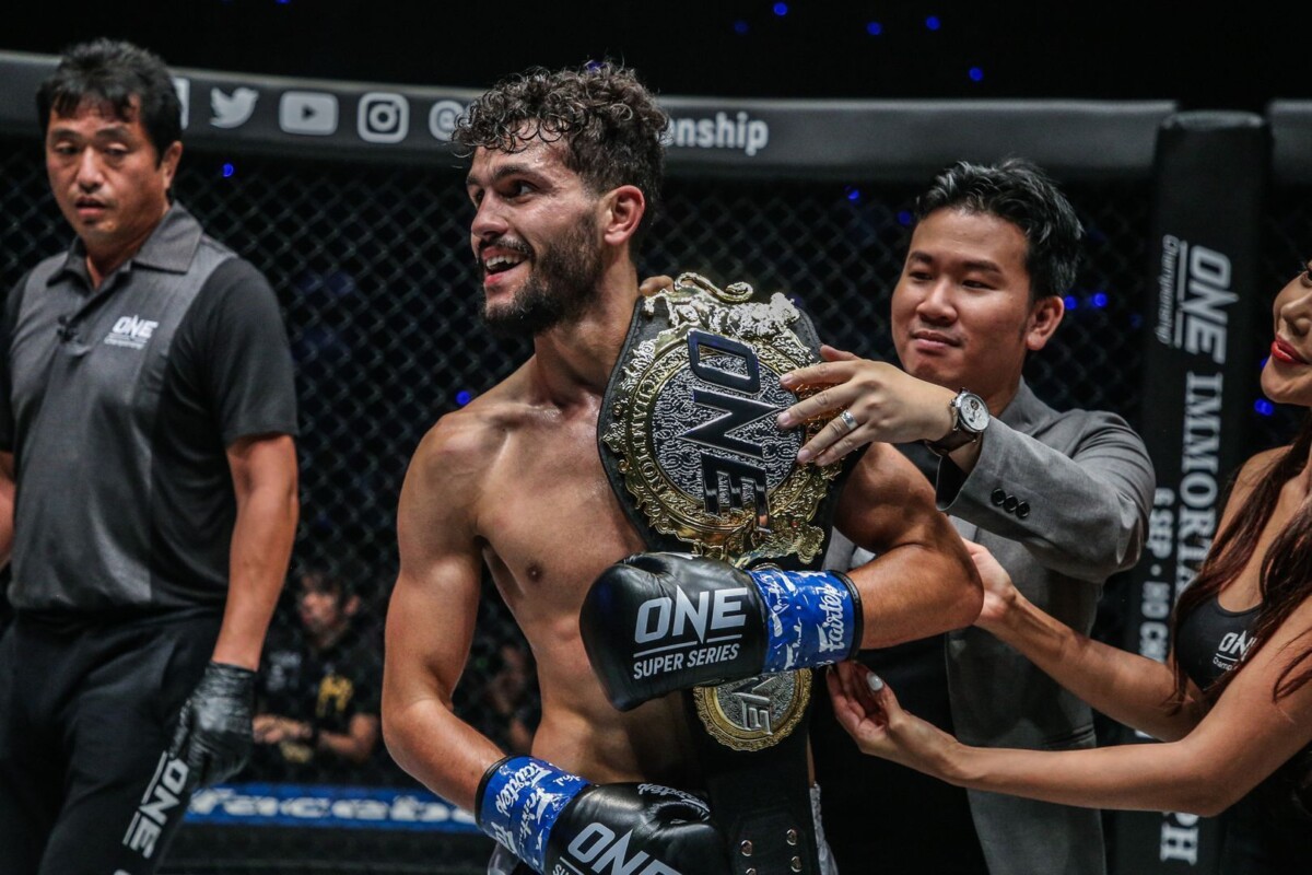 Ilias Ennahachi defeats Petchdam Petchyindee Academy via knockout at ONE: DREAMS OF GOLD
