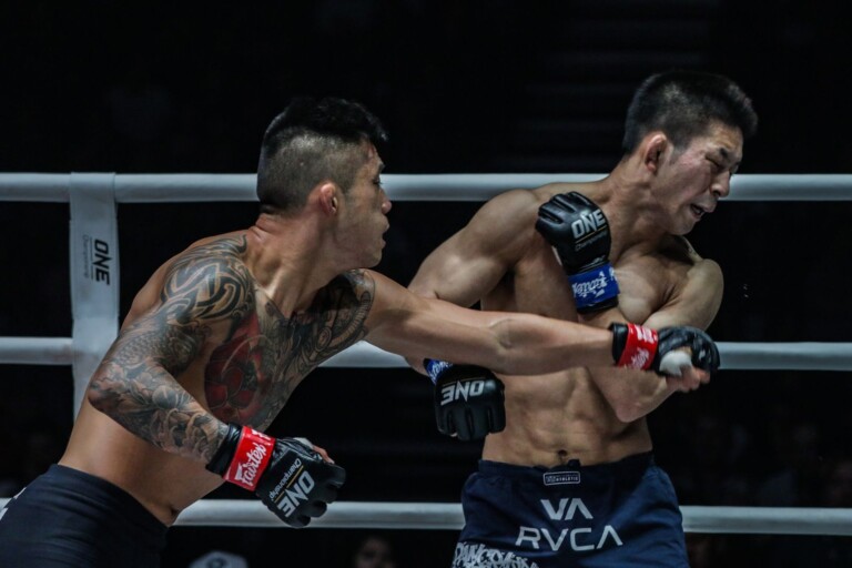 Martin Nguyen lands a left hand on World Title challenger Koyomi Matsushima.