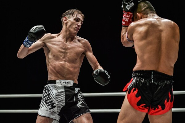 Nong O Gaiyanghadao defeats Brice Delval at ONE IMMORTAL TRIUMPH DA 3232
