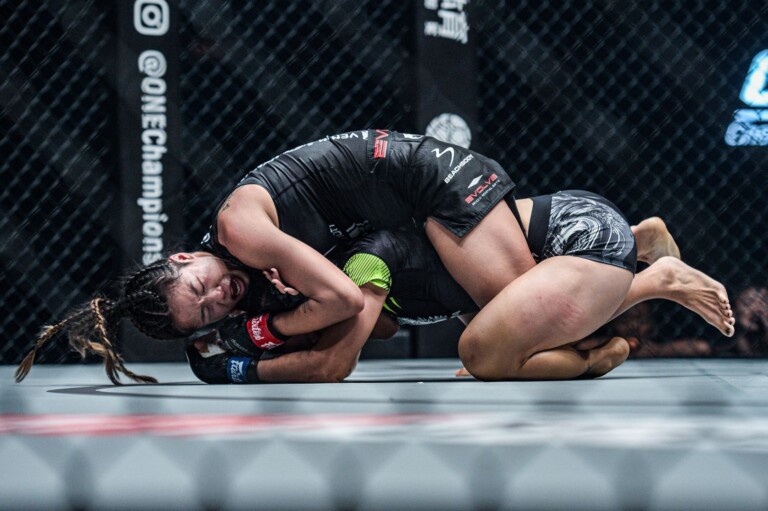 Angela Lee defeats Xiong Jing Nan at ONE CENTURY YK 8780 768x511