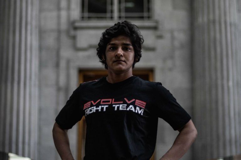 Ritu Phogat Riu Phogat Evolve Fight Team 768x512