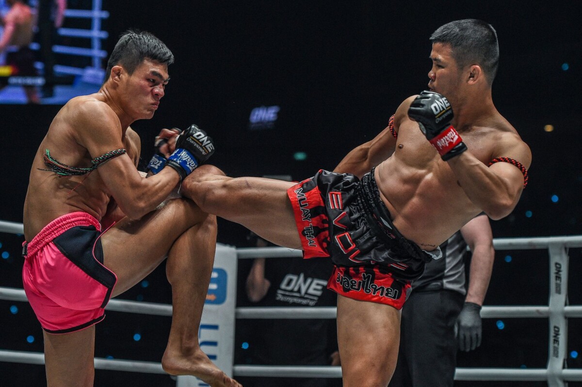 Nong O Gaiyanghadao VS Saemapetch Fairtex at ONE EDGE OF GREATNESS YK4_0508 1200x799