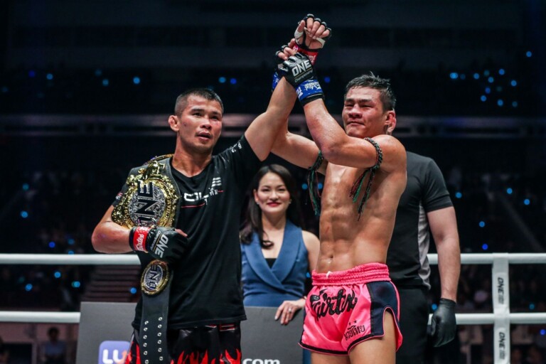 Nong O Gaiyanghadao defeats Saemapetch Fairtex at ONE EDGE OF GREATNESS DUX 2611 768x512
