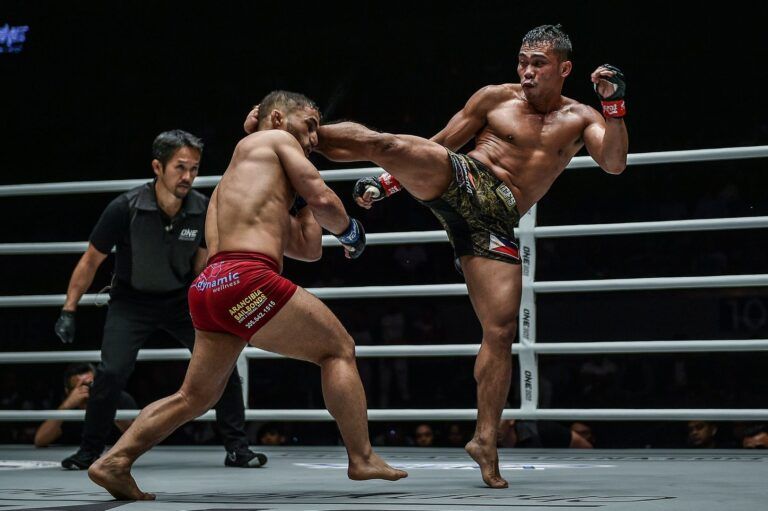 Robin Catalan defeats Gustavo Balart at ONE MASTERS OF FATE D4X_0708 5 768x511