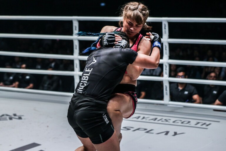 Stamp Fairtex defeats Puja Tomar at ONE A NEW TOMORROW DC 2150