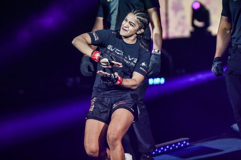 Ritu Phogat ONE KING OF THE JUNGLE DA 9657 768x511